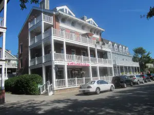 Moo Moo's Creamery - The World’s Best Ice Cream Shop
