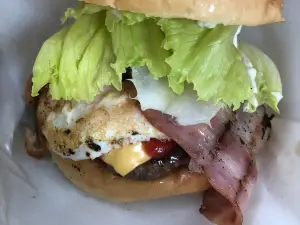 Kazbo Burger & Cafe