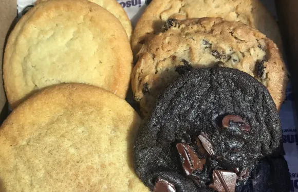 Insomnia Cookies
