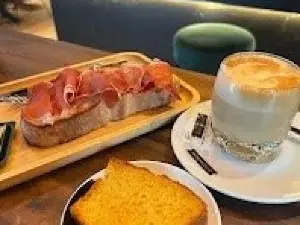 Malavida Coffee Food & Drink