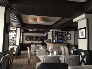 Casa Humor Restaurant