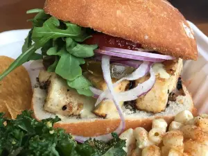 Nature’s Plate Cafe & Juice Bar