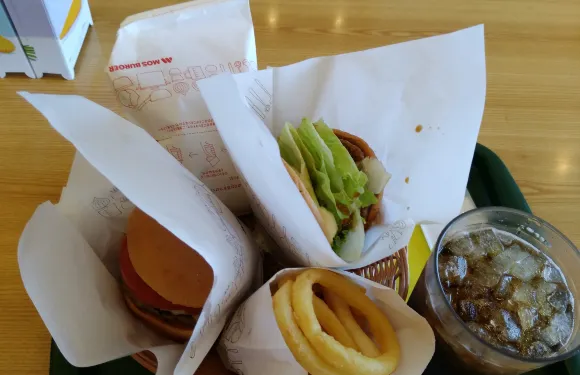 Mos Burger Shimoyoshida