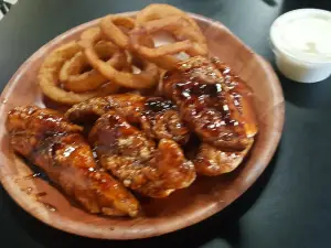 Wingnuts