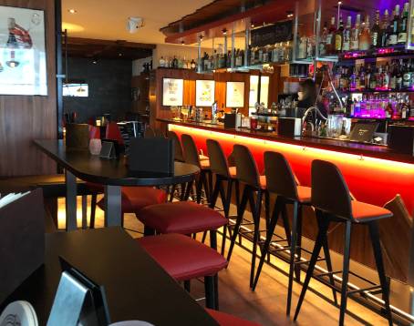Kiwi - Cafe Bistro Bar