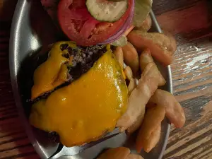 McGuire's Irish Pub & Brewery