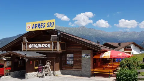 Aprés-Ski Bar Geigaloch in 티롤