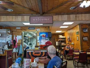 Donna's Main Street Diner