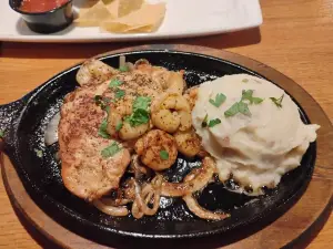 Applebee's Grill + Bar