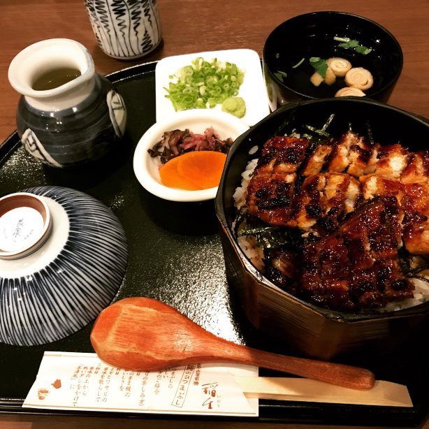 ひつまぶし 稲生 エスカ店