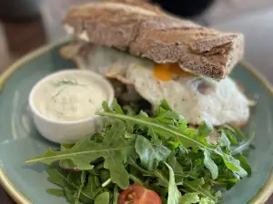SCHOKOLOUNGE – CAFÉ – BAR