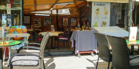 Bistro-pizzeria & apartmani Srećko