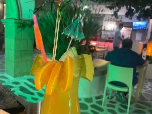 Oinos Restaurant