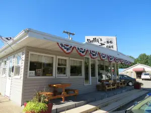 Shelly's Route 66 Cafe