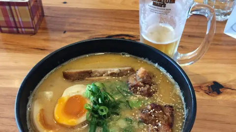 Ramen Misoya Sake Bar in Брансуик