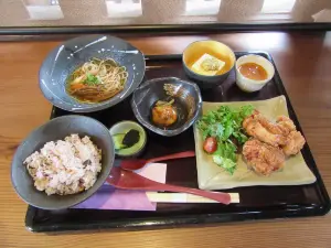 和CAFE 布穀薗