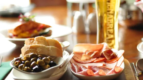 The Olive Garden in โอบัน
