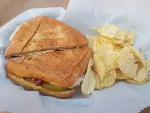 Isabella's Café & Bakery