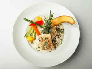 WHISKY BAR - Steak / Seafood / Burgers- Dejeuner / Brunch - Wine / Cocktail Bar
