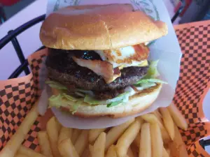 Mels Diner