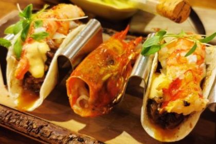 LA TASQUERÍA AND JAVI ESTÉVEZ