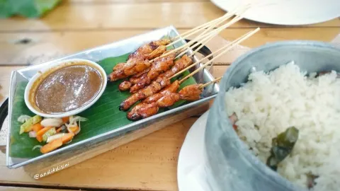 Kapulaga Indonesian Bistro in ชวาบารัต