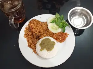 Rumah Makan Ratu Sayang