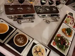 Flight Restaurant and Wine Bar