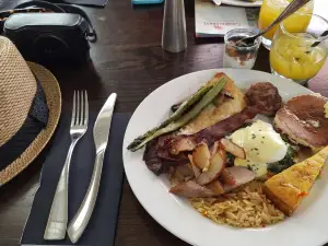 M Restaurant & Events