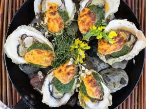 The Schooner Restaurant & Lounge