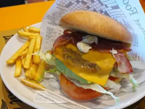 The Fifties Bar Food & Drink American Diner