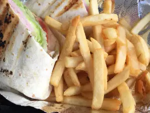 Rum Runners Bar & Grill