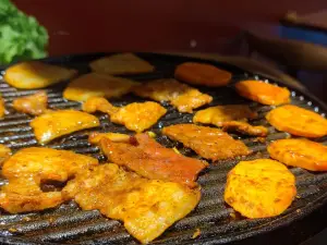 定海神针炙子烤肉(学院小区店)