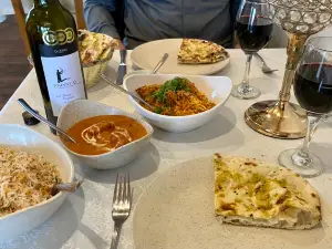 Cinnamon Cafe and Indian Restaurant