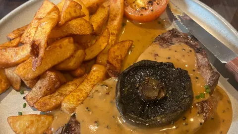 Ryan's Bar & Restaurant in Belfast