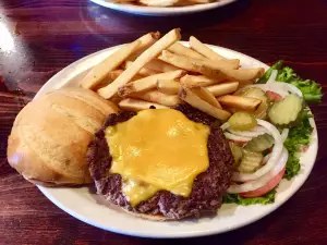 Quincys Steak & Spirits
