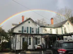 The Jenkins Inn