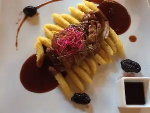 Restauracia STARY DOM