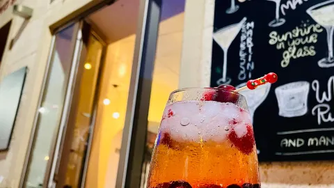La Experiencia Café & Vinobar in 特烏拉達