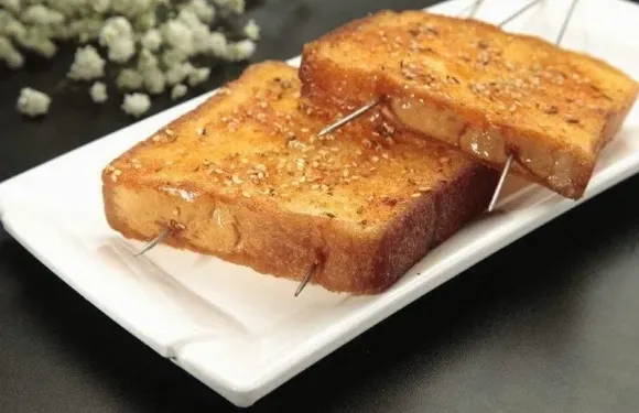 小秋烤冷麵（鐵板燒炸串店）
