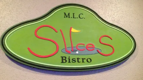 Slices Bistro in マクドウェル