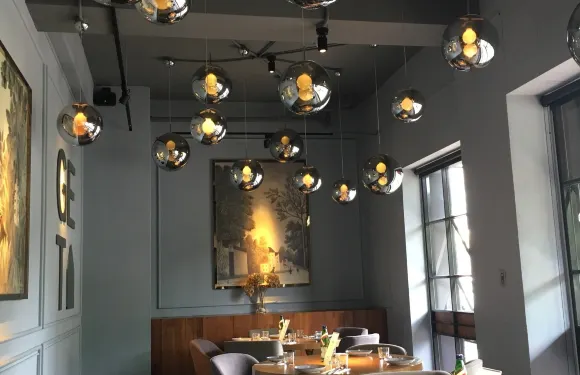 Go eat tapas dining Bar