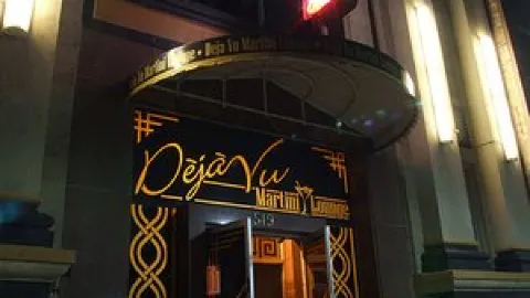 Deja vu Martini Lounge in Аплтон