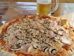 Pizzeria Deluxe