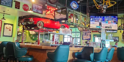 Quaker Steak & Lube