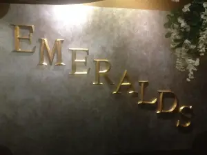 Emerald's Fine Food & Libations