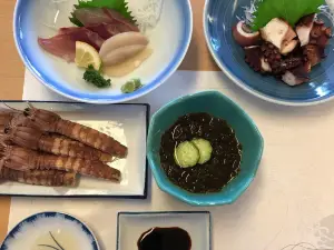 Maruhashokudo ryokan