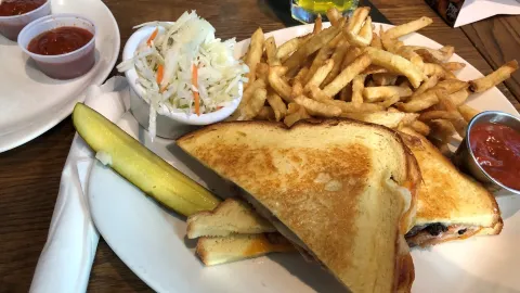Big Rig Kitchen & Brewery - Ogilvie in Ottawa