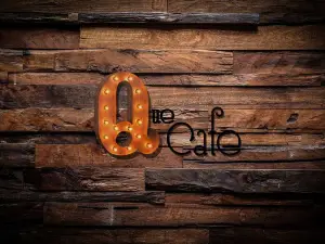 The Que Cafe