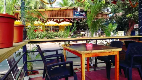 Sea salt bar and restaurant Baga - Arpora in Baga